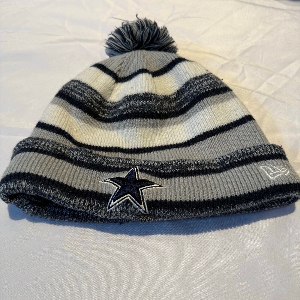 New Era NFL Dallas Cowboys Logo Pom Marled Knit Cuffed Beanie